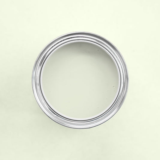 Farbton Frosty Green in einer geöffneten Dose von oben