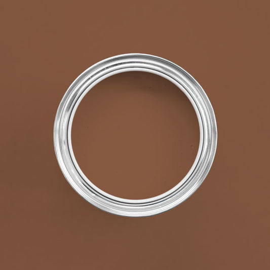 Holzfarbe außen Hellbraun in einer geöffneten Dose von oben