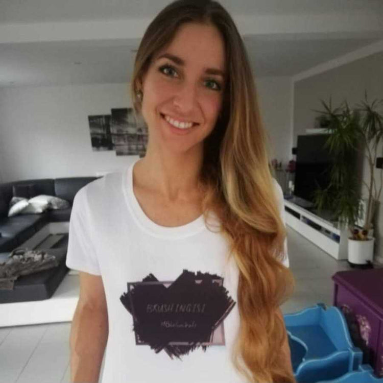 Foto der Creatorin brushingisi
