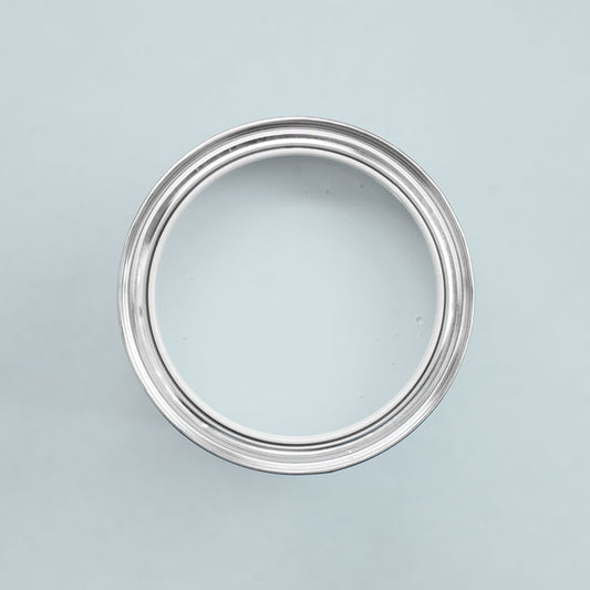 Farbton Light Blue in einer geöffneten Dose von oben