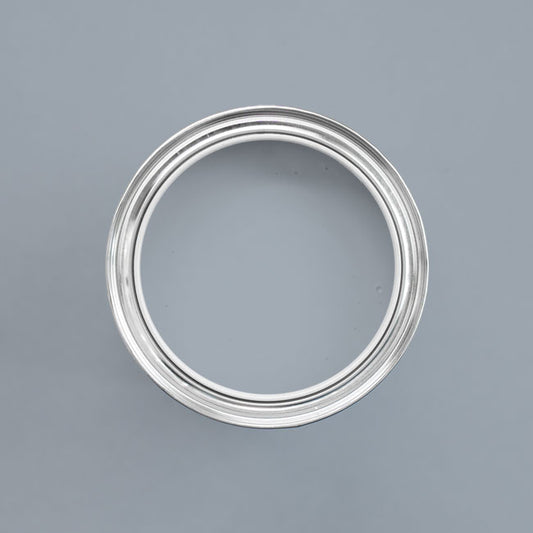 Farbton Metropolis in einer geöffneten Dose von oben