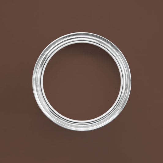 Holzfarbe außen Nussbraun in einer geöffneten Dose von oben