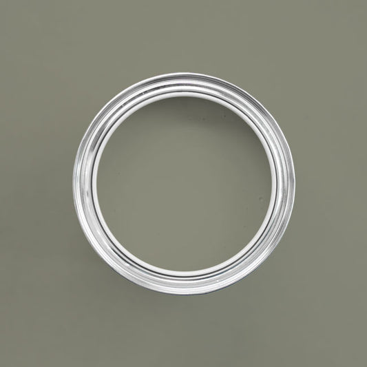 Farbton Olive in einer geöffneten Dose von oben