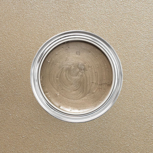 Farbton Pure Platinum in einer geöffneten Dose von oben