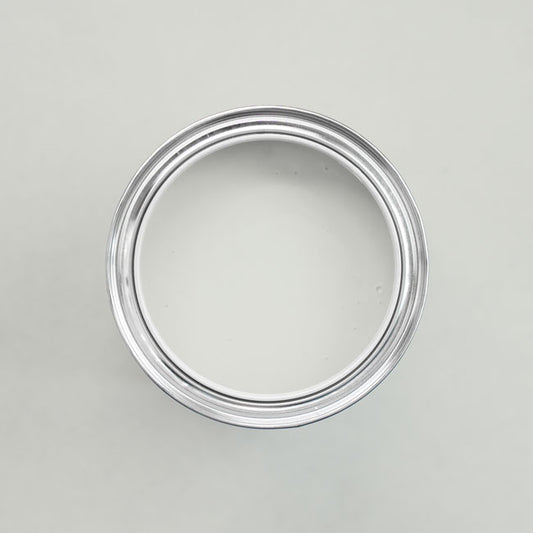 Farbton Silence in einer geöffneten Dose von oben