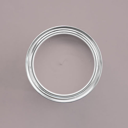 Farbton Taupe in einer geöffneten Dose von oben