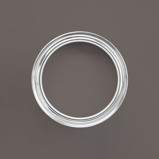 Holzfarbe außen Tierra in einer geöffneten Dose von oben