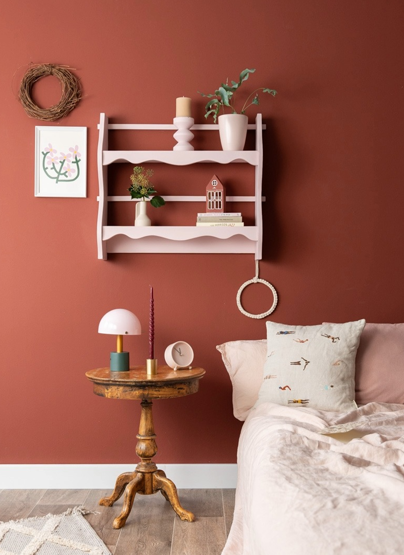 Wohnzimmer Inspiration mit roter Wand
