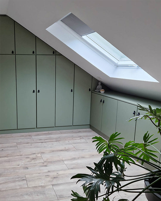 Wandschrank im Farbton Duck Egg