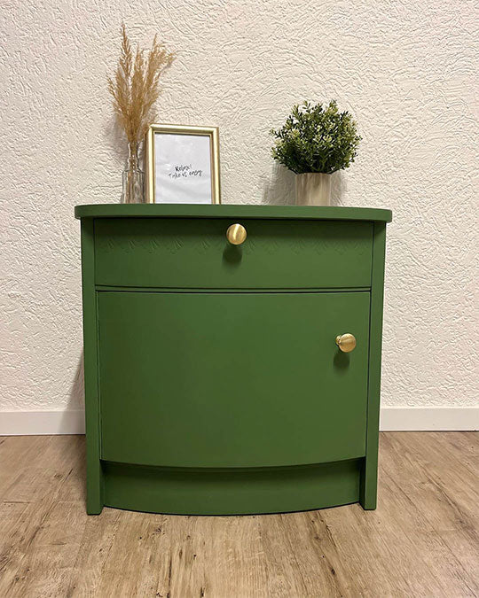 Nachtschrank im Farbton Forest