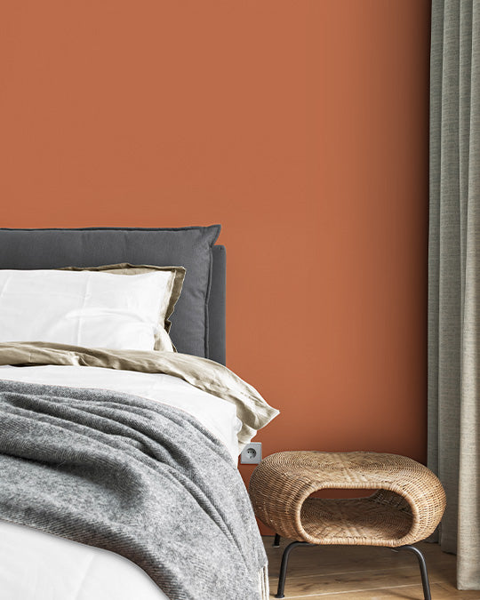 Schlafzimmer im dunklen, gräulichen Orange Indian Summer