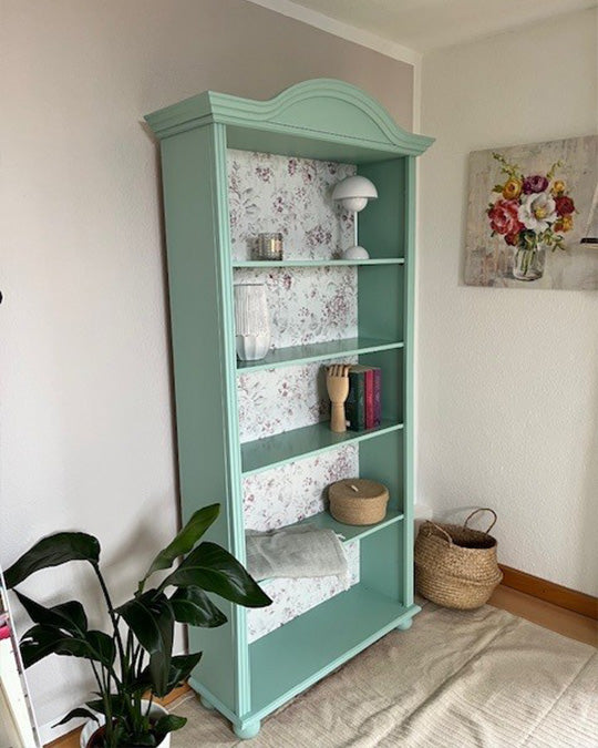 Schrank im pastelligen Blau-Grün-Farbton Mermaid