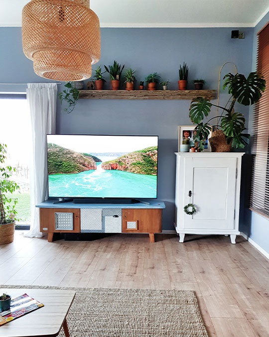 Wohnzimmer im mittleren, bläulichen Grauton Metropolis