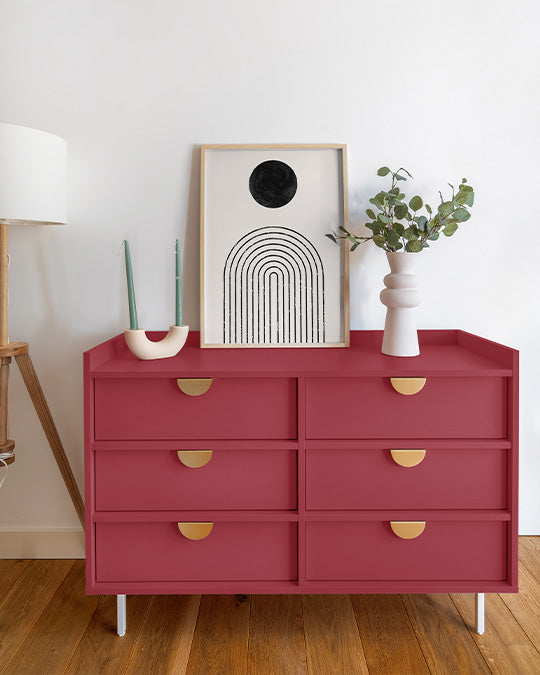 Kommode im dunkleren, blaustichigen Rot Paris Red