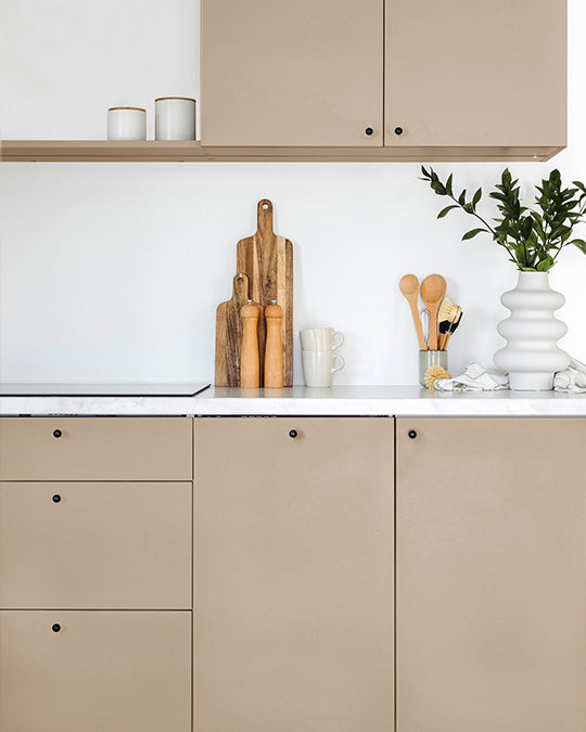 Küche im hellen Ocker-Braun Peanut