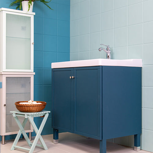 Blau gestaltetes Badezimmer