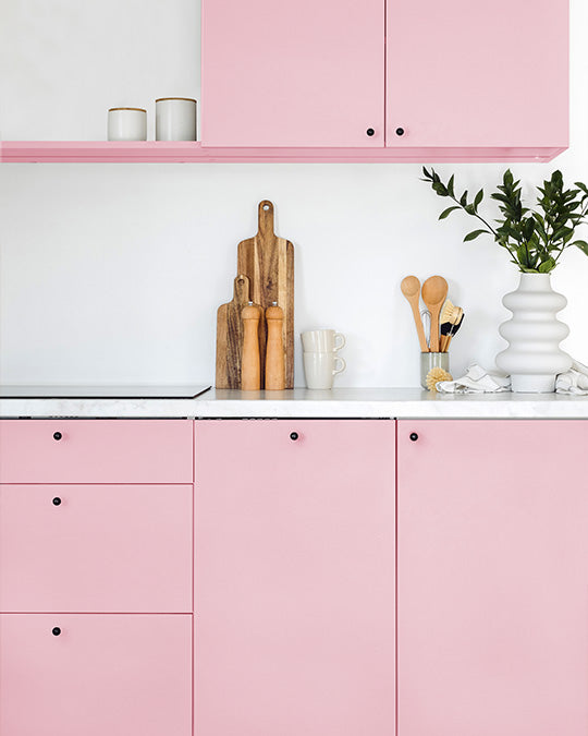 Küche im schönen, zarten Romantik Rosa