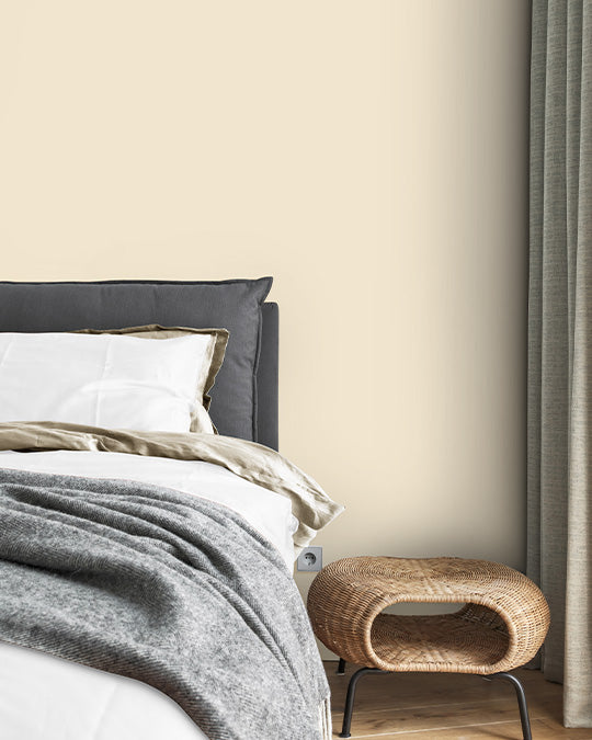 Schlafzimmer im hellen, gelbstichigen Beige Sandy