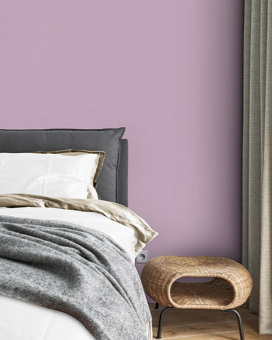 Schlafzimmer im dunklen, rotstichigen Rosa Seattle