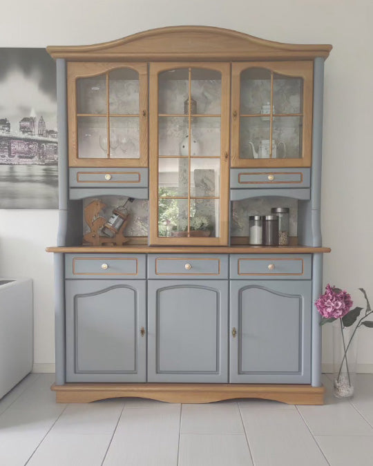Buffetschrank im bläulichen Mittelgrau Silbergrau