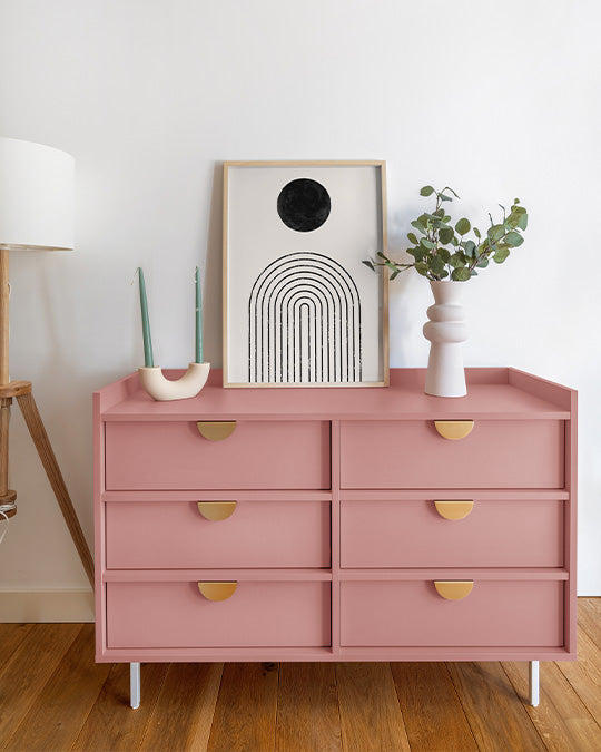 Kommode im erdigen Rot-Braun Terracotta