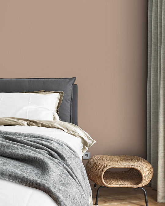 Schlafzimmer im mittleren, bräunlichen Beigeton Toffee