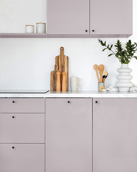 Küchen Inspiration mit hell lila Fronten in Kreidefarbe Valencia von Lignocolor