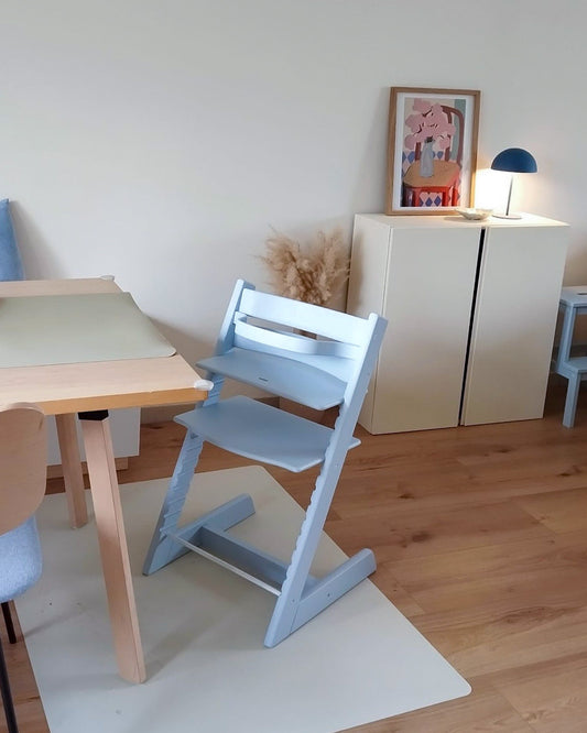 Stokke Tripp Trapp Stuhl streichen – mit Buntlack oder Kreidefarbe