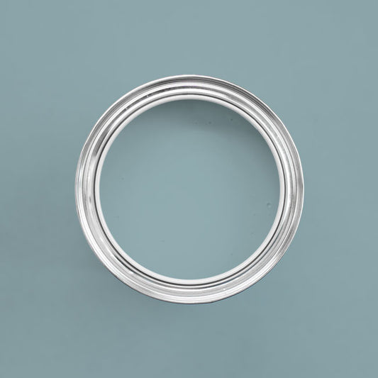 Farbton Indian Ocean in einer geöffneten Dose von oben