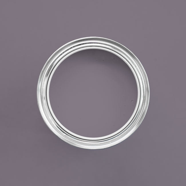 Farbton Plum in einer geöffneten Dose von oben