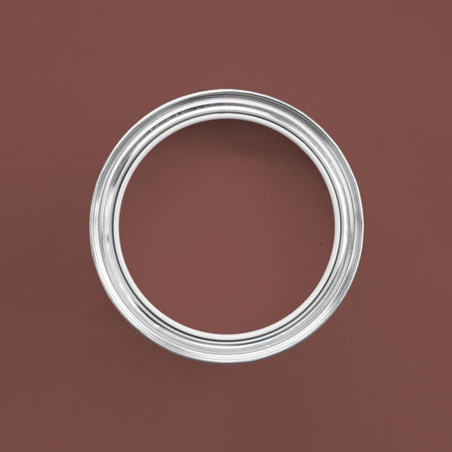 Holzfarbe außen Rusty in einer geöffneten Dose von oben