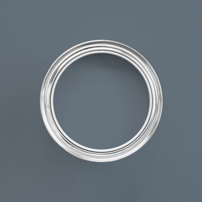 Holzfarbe außen Storm in einer geöffneten Dose von oben