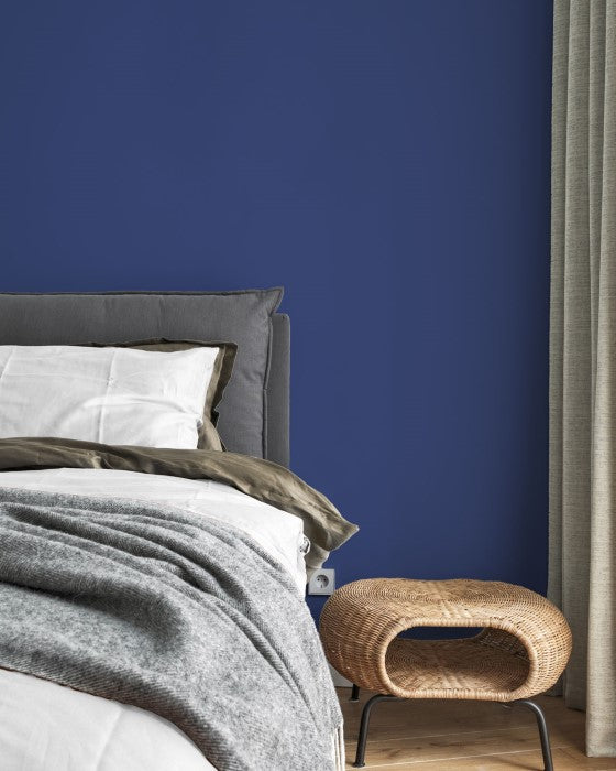 Schlafzimmer im Farbton Blue Velvet gestrichen