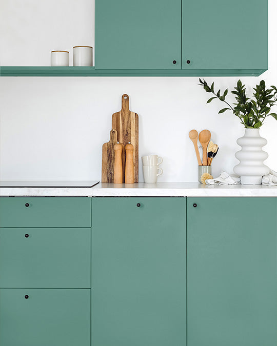 Küche im warmen Grün-Türkis Lignocolor Green