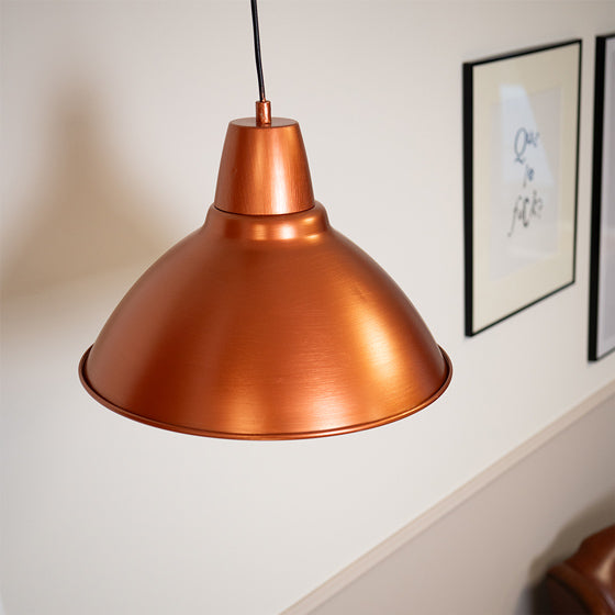 Metalllampe im Farbton Eternal Copper