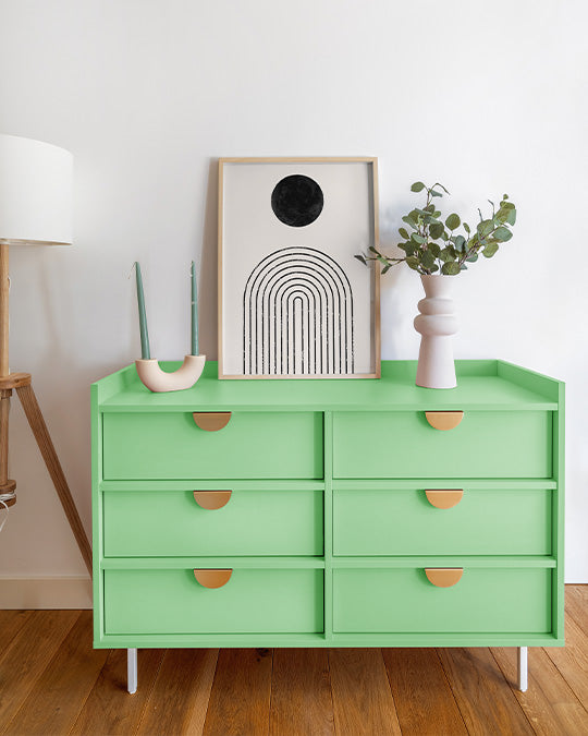 Kommode im mittleren, gelblichen Grünton Miami Green