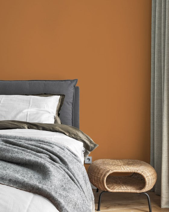 Schlafzimmer im mittleren, leicht bräunlichen Orange Muddy Earth