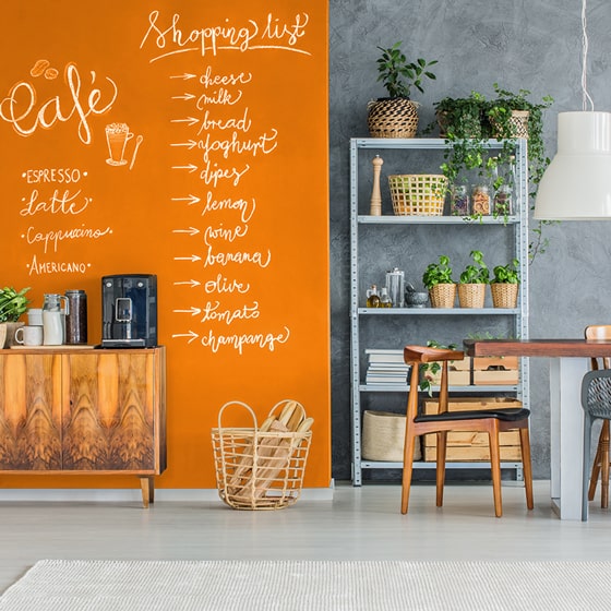 Tafelfarbe Orange Küchenwand