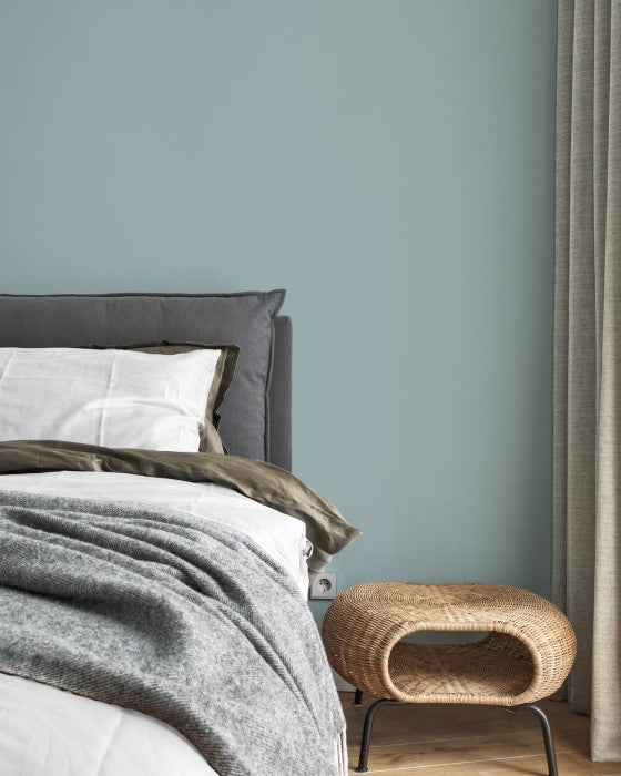 Schlafzimmer im hellen, pastelligen Grau-Blau Sea Breeze