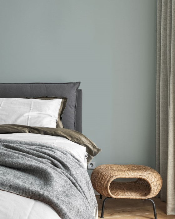 Schlafzimmer im hellen Pastell-Blauton Summer Sky